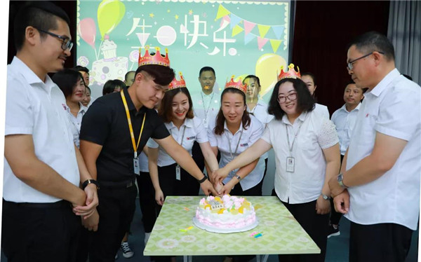 乾港集團,乾港官網(wǎng),乾港網(wǎng)絡,室內空氣凈化公司,家居裝飾
